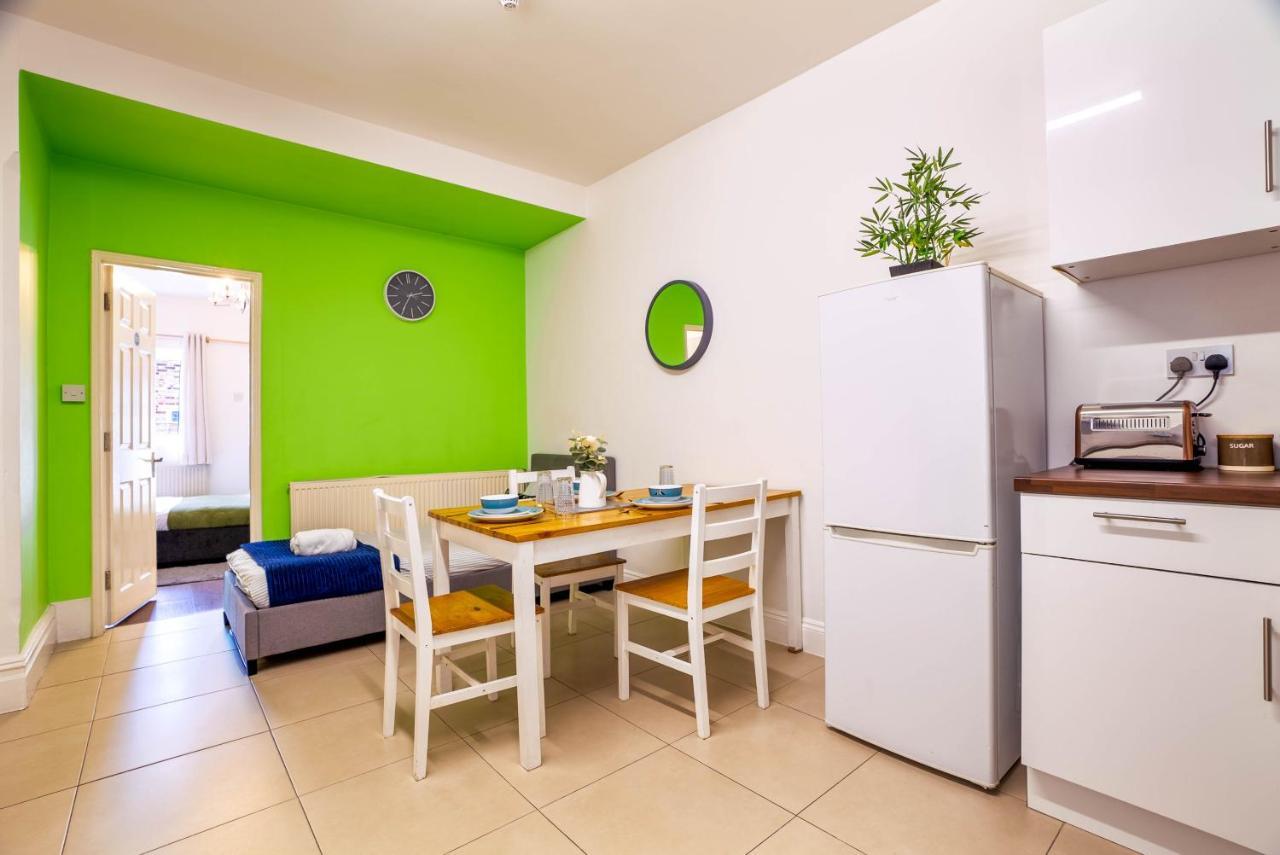 090 Beautiful 1 Bedroom Flat Near Luton Town And Station Bagian luar foto